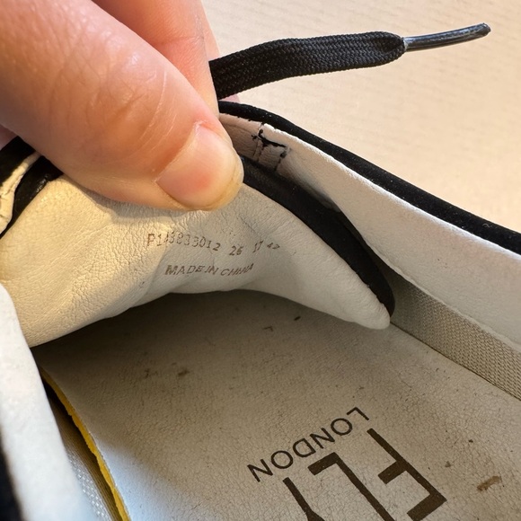 Fly London Black Maco Nubuck Leather Lace Up Sneaker Shoe Womens 42 Classic - Picture 6 of 7